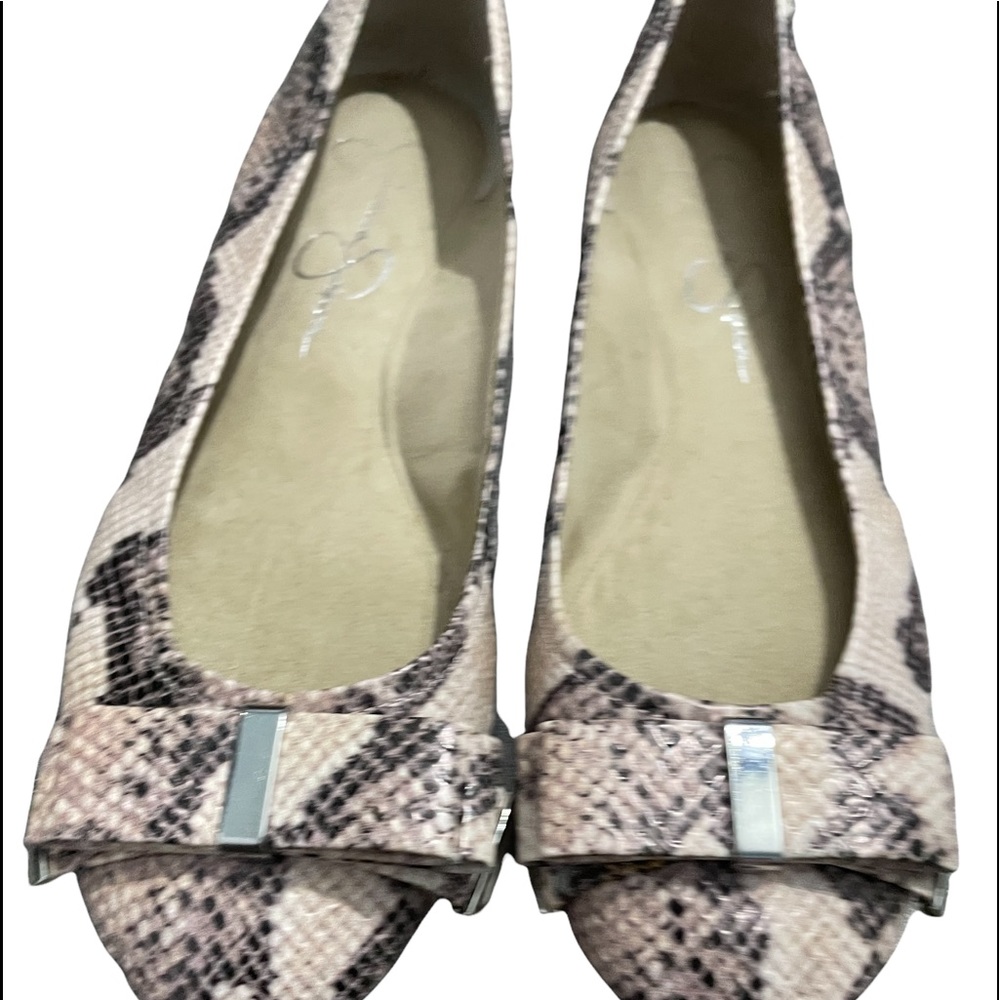 Jessica Simpson animal print flats Size 8.5